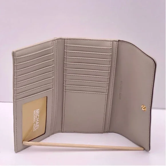 Michael Kors Large Trifold Wallet Light Sand - Picture 5 of 12